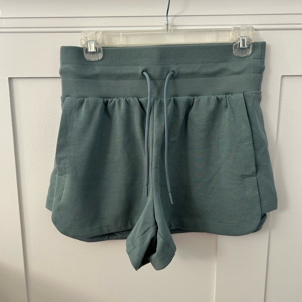 Women's ON Active Lounge Shorts